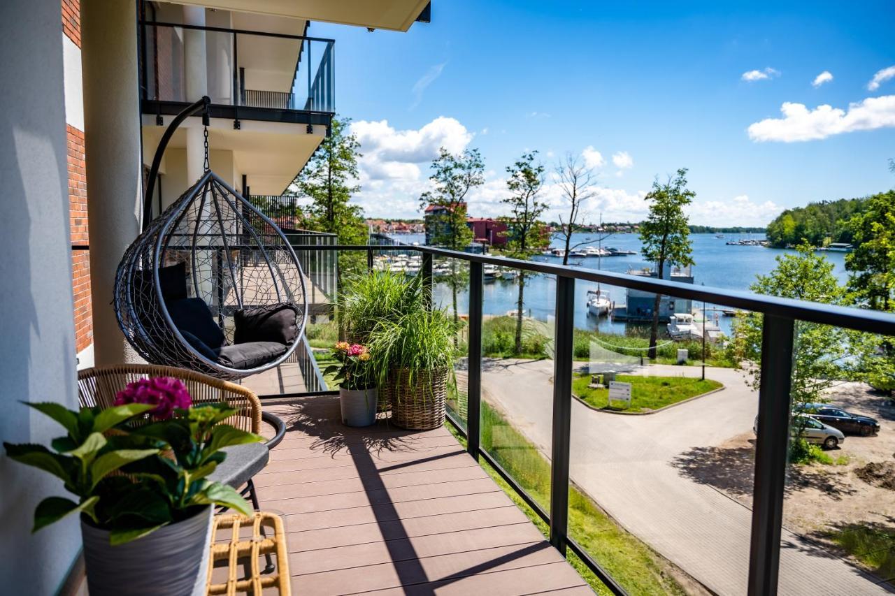Apartamenty W Zatoce Mikołajki Екстериор снимка