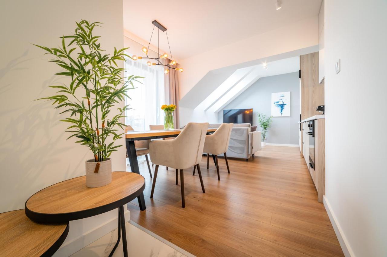 Apartamenty W Zatoce Mikołajki Екстериор снимка
