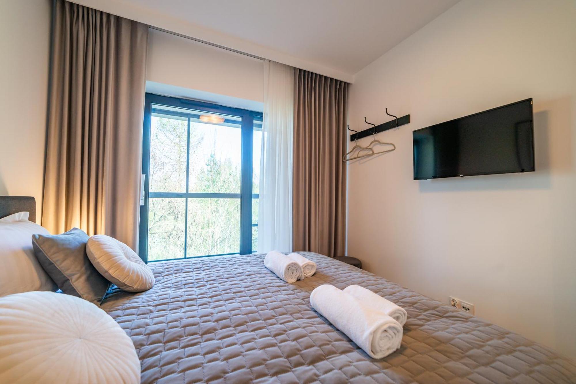 Apartamenty W Zatoce Mikołajki Екстериор снимка